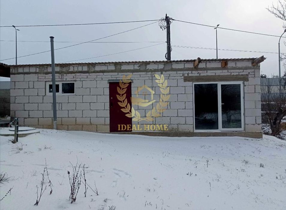 Продам половину будиноку с. Любимівка