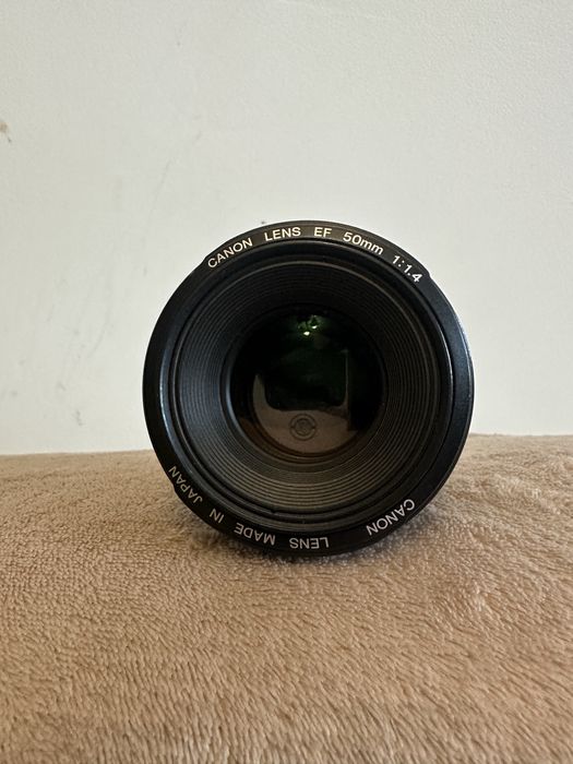Обʼєктив Canon 50 mm 1.4