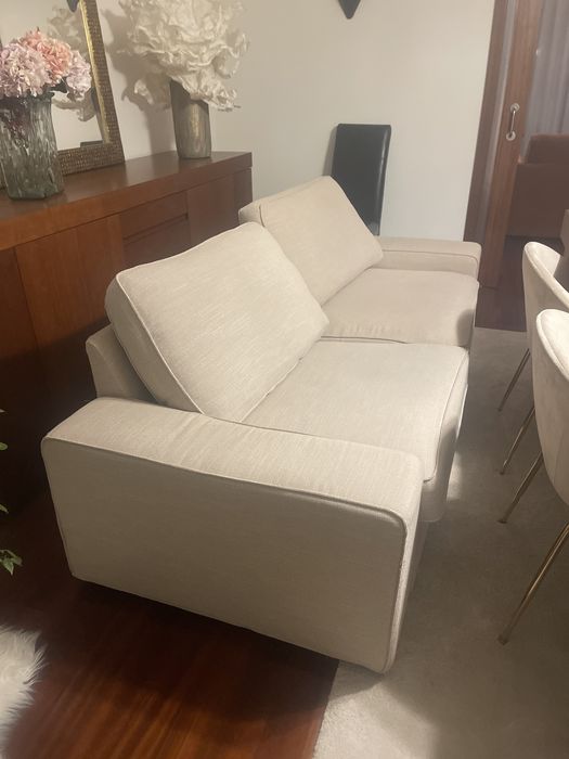 Venda de sofa  em estado razoavel  comprado no ikea  +- 6 anos