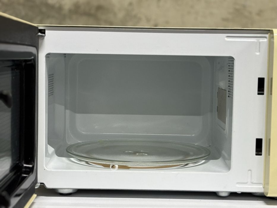 Мікрохвильова піч Schneider з Німеччини ідеал. Ретро