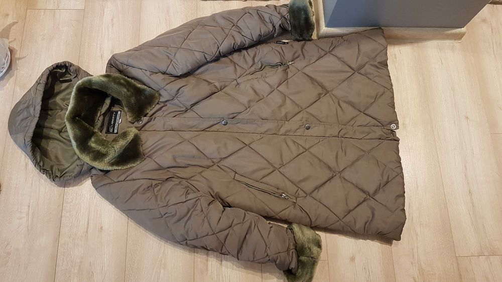 Kurtka z kapturem rozm. L