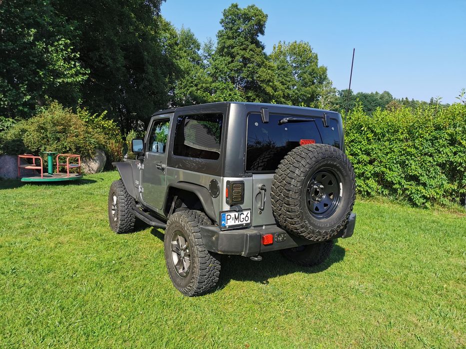 Piękny Jeep Wrangler Sahara