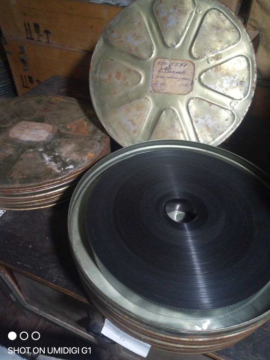 Художественные фильмы на киноплёнке 35 мм ( киноленты, кинопленка 35 )