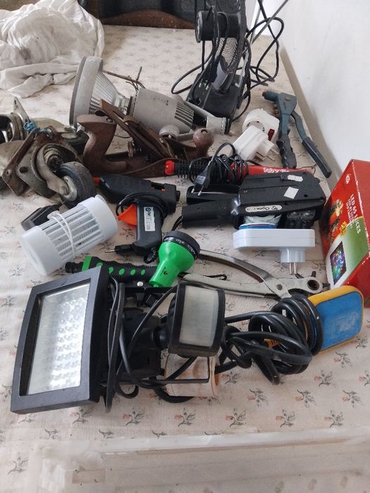 Selling these utility items..447257251047680002
