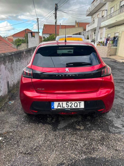 Carro Peugeot 208