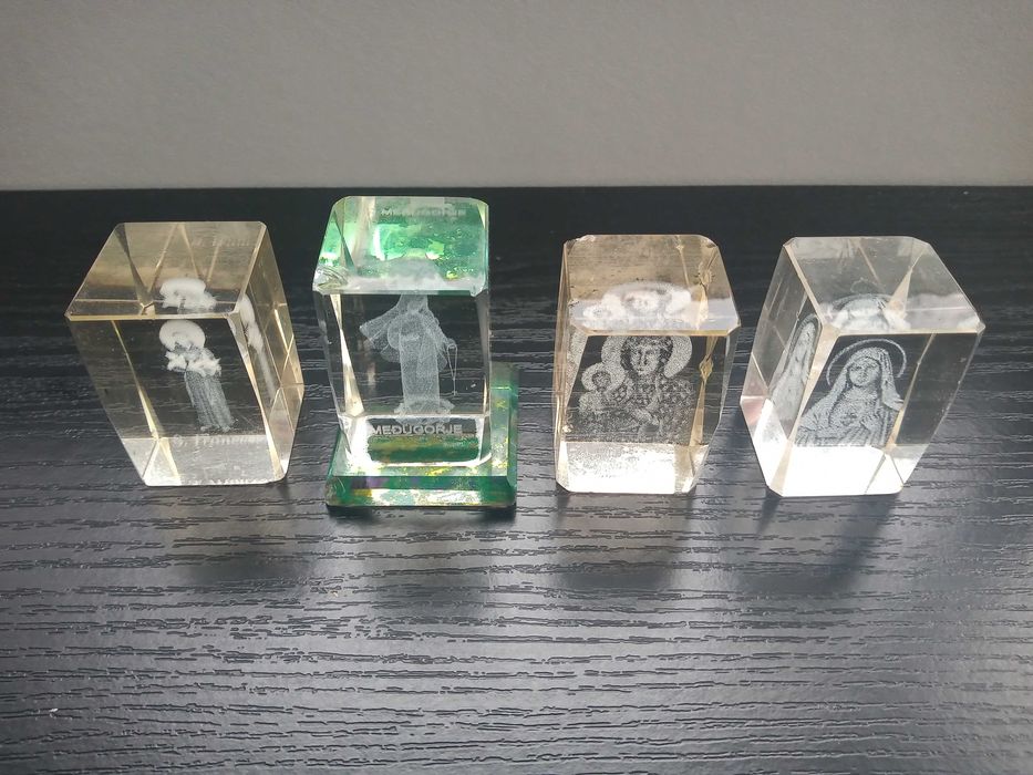 Szklane Figurki 3D Hologram Dewocjonalia Zestaw 4 Sztuk