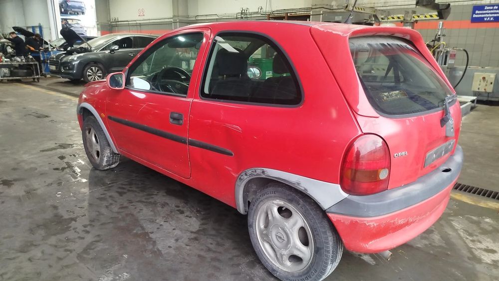 Para peças OPEL Corsa B