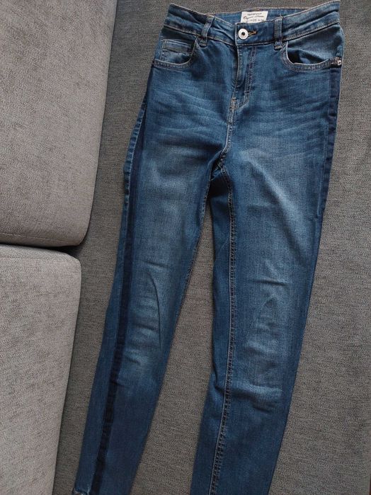 Spodnie jeans damskie