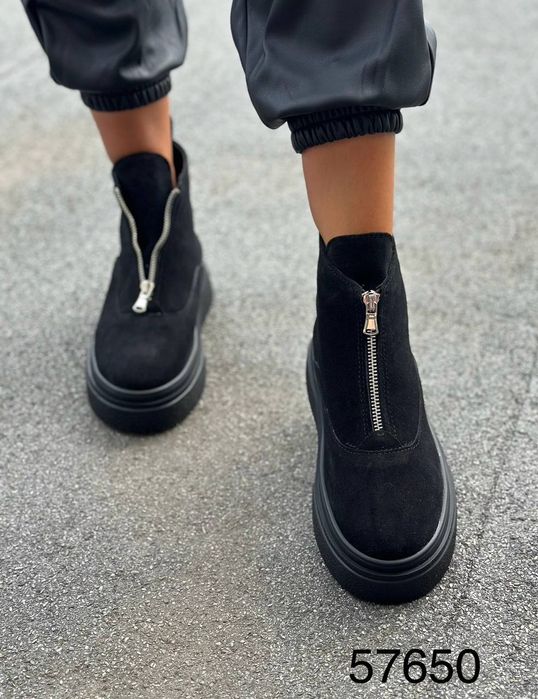 Жіночі шкіряні демісезонні черевики в кольорах