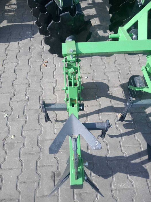 Культиватор міжрядний междурядный окучник 3 секції Bomet