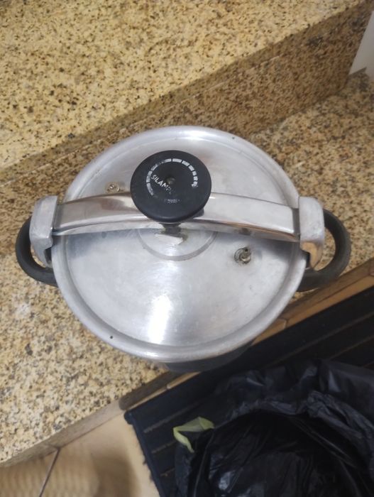 Panela de pressão  20 Litros