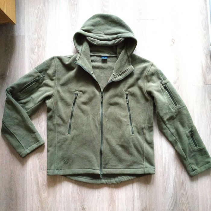 тактическая куртка флисовая с капюшоном теплая, размер xl, состояние и