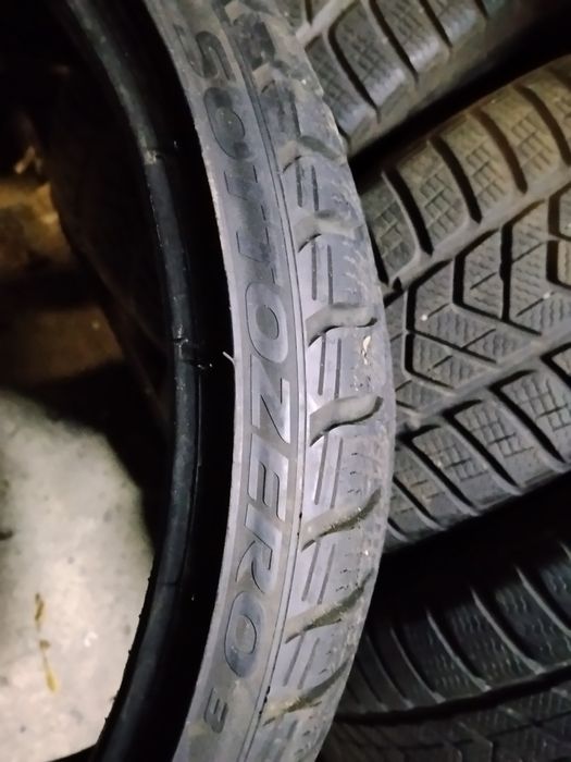245 30 r20 90W Pirelli SottoZero 3 para zima wymiana
