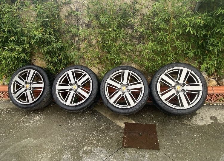 Conjunto 4 jantes/pneus de 20: 5x130