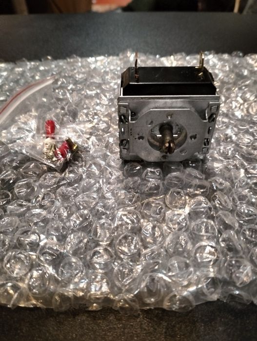 Temporizador mecânico para forno elétrico.