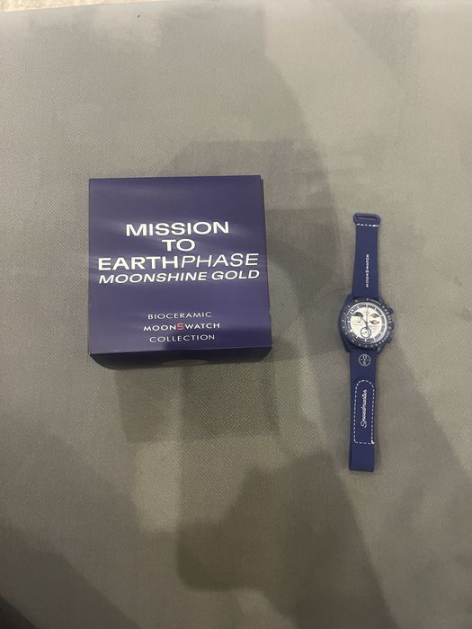 Relógio omega x swatch mission to earthphase gold