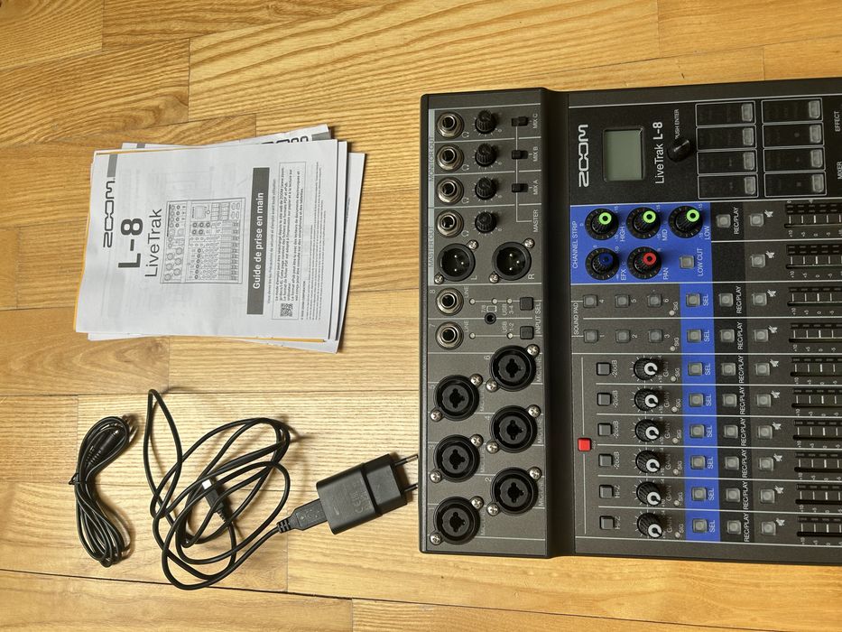 Mikser Zoom LiveTrack L-8
