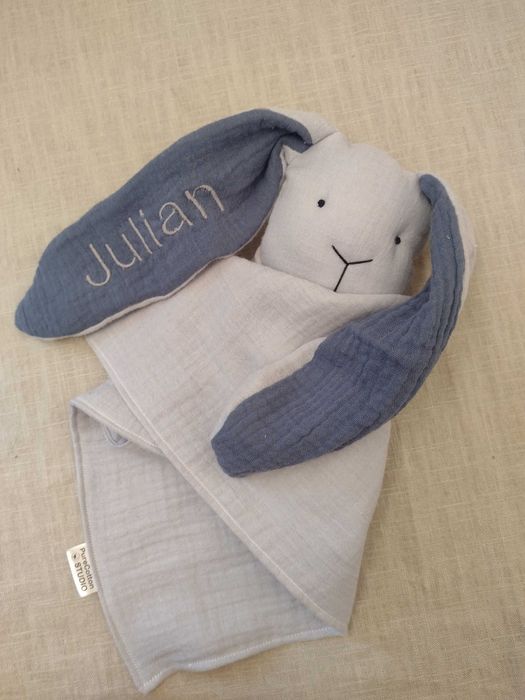 Personalizowany zajączek króliczek z imieniem muślinowa pieluszka sz