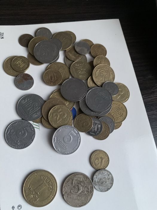 Продам монети україни і часів ссср