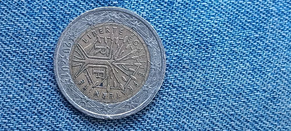 Moedas de 2 euros com erros de cunhagem