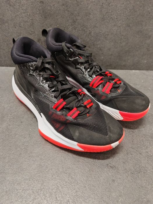 Nike air Jordan Zion r. 43