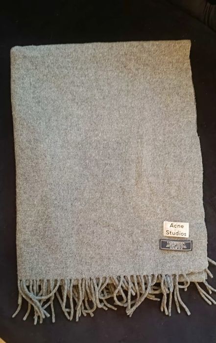 Duży szary, wełniany szal Acne studios