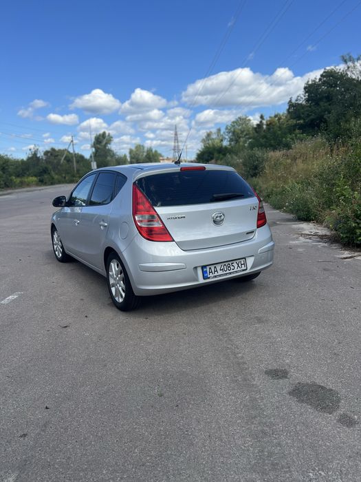 Hyundai i30………..