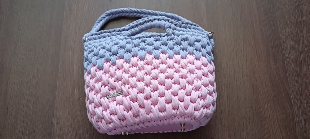 Сумочка із трикотажної пряжі,ручна робота.