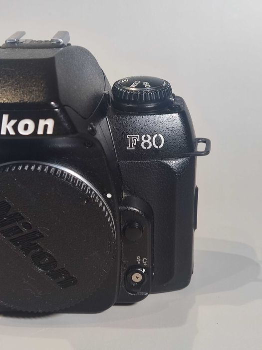 Nikon F80 - Câmara Analógica