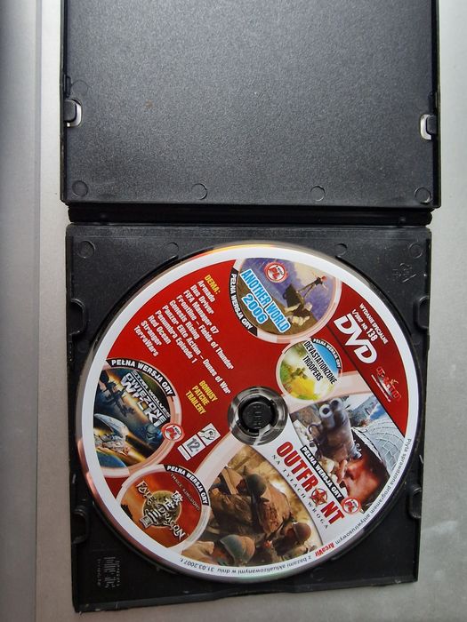 CD-action / gry: outfront, another world, Star wolves, three kingdom