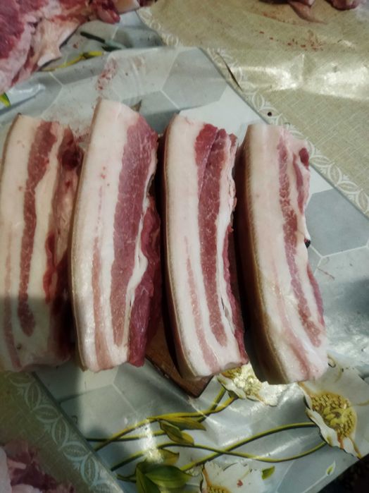 Продам домашнє свине товсте сало шпондер (бочок) шия, полядвиця,рулька