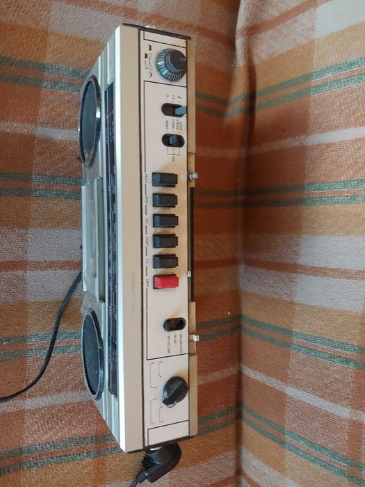 Radiomagnetofon HANIA RMS 401