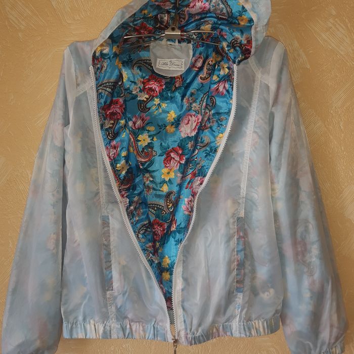 Вітровка легка .