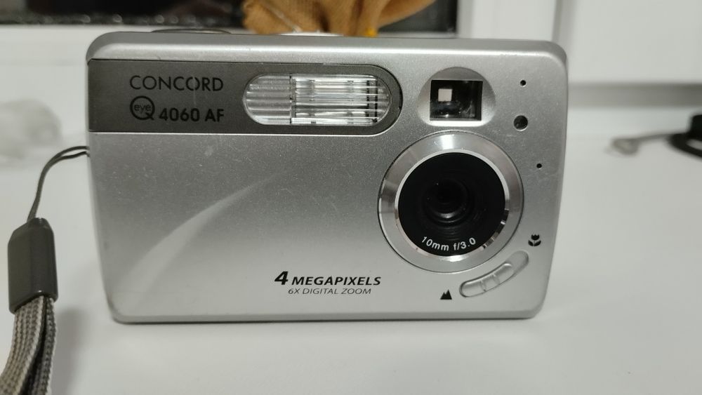 Повністю робочий вінтажний фотоапарат Concord 4060 af