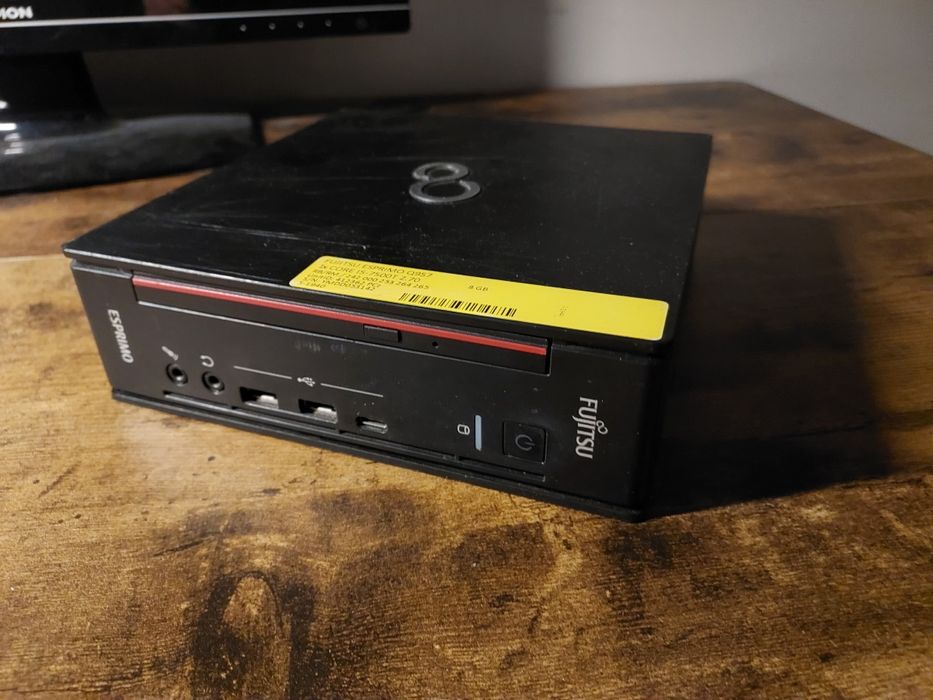 Komputer PC Fujitsu Q957 i5 7GEN 8GB DDR4 256GB SSD