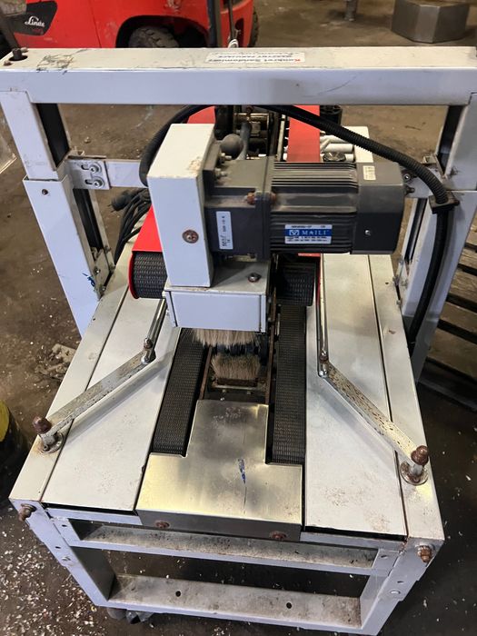 Zaklejarka kartonów