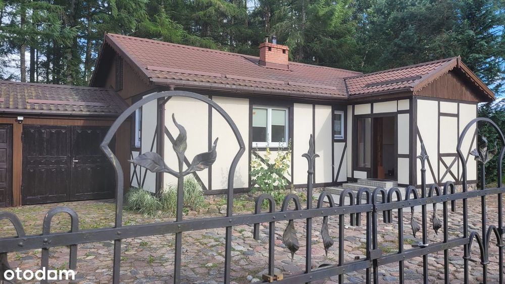 Dom parterowy w Bieszkowicach