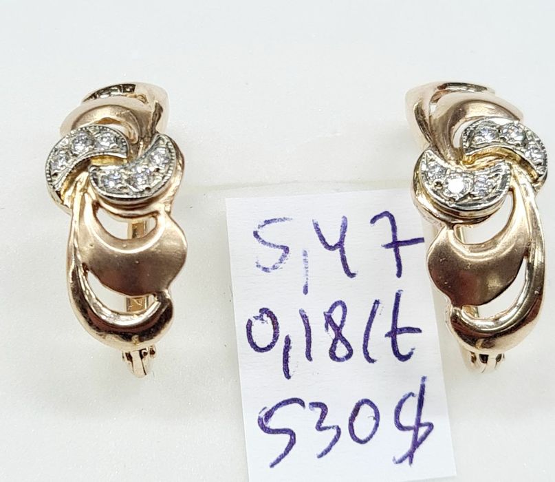 Продам золотые серьги с бриллиантами