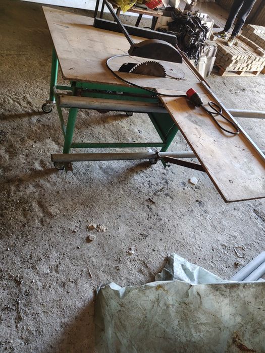 Piła formatowa samoróbka z wózkiem i podcinakiem