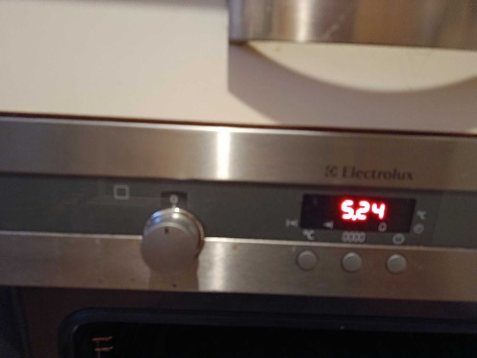 Piekarnik Electrolux sprawny E0B65100X