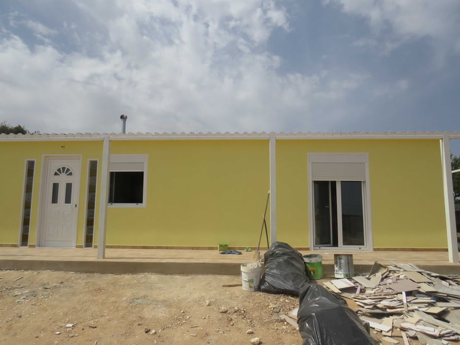 Casas Pré-fabricadas & estruturas Metálicas