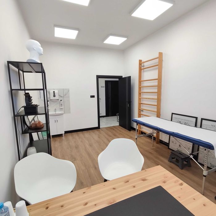 Gabinet lekarski /logopedyczny/ dietetyczny/ terapeutyczny/ fizjoterapeutyczny/ masażu... -18m2