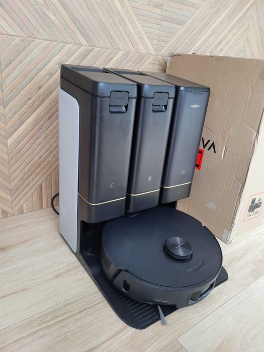 Robot sprzątający MOVA Z50 Ultra 19000 Pa HydroSync – sprawny