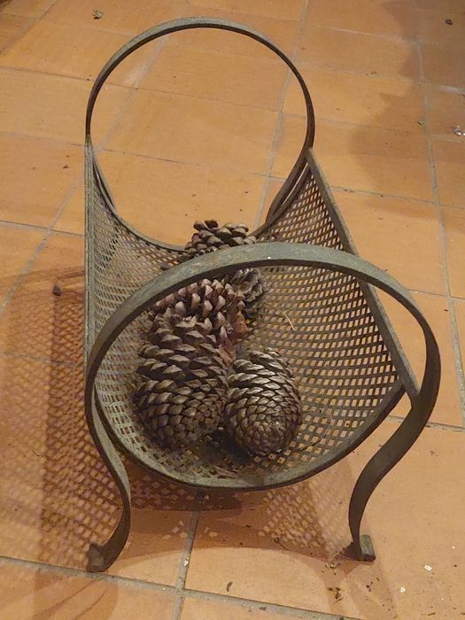 Porta lenha em ferro