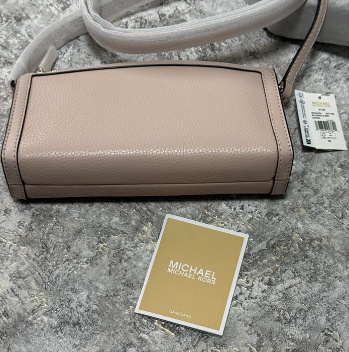 Оригинальная кожаная сумка кроссбоди Michael Kors Jet Set розовая