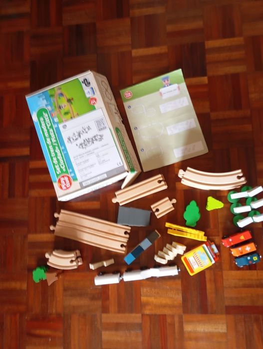 Vendo set playtive , pista cidade