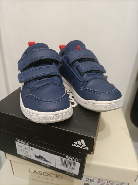 Buty Adidas dziecięce 24