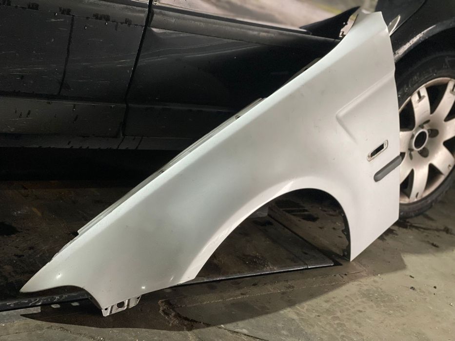 Guarda lamas esquerdo BMW e46 Compact