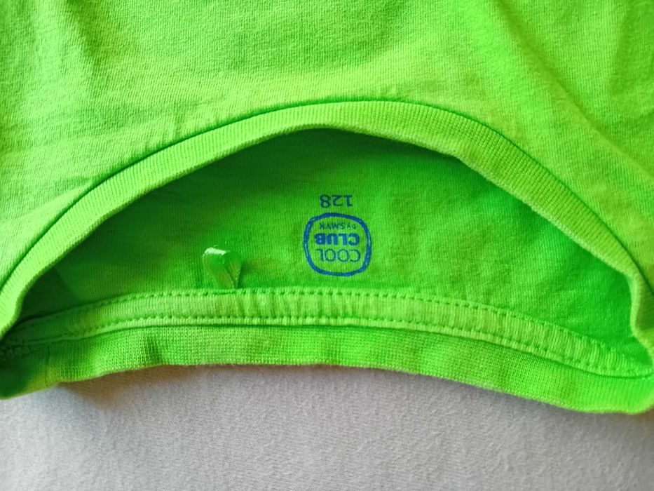 Zielony t-shirt z napisem