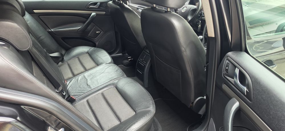 Skoda Octavia 2.0 TDI Highline Nacional